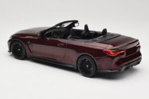 BMW M4 G83 Cabrio Rot Metallic Minichamps 1:18 155021032 Metall – Bild 5 von 6