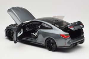 BMW M4 G82 Grau Metallic Minichamps 1:18 113020124 Metall – Bild 7 von 8