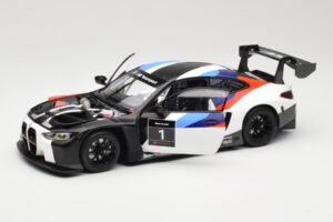 BMW M4 G82 GT3 Presentation 2021 Minichamps 1:18 80435A5D002 Metall – Bild 2 von 8