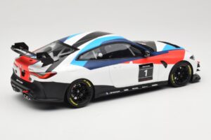 BMW M4 G82 GT4 #1 Presentation 2022 Otto 1:18 OT1228 Resin – Bild 2 von 6
