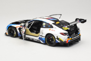 BMW M4 GT3 #46 V. Rossi / A. Farfus / M. Martin Team WRT 12 Hours of Bathurst 2023 Minichamps 1:18 113232146 Metall – Bild 5 von 8