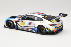 BMW M4 GT3 #46 V. Rossi / A. Farfus / M. Martin Team WRT 12 Hours of Bathurst 2023 Minichamps 1:18 113232146 Metall – Bild 7 von 8