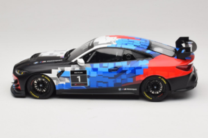 BMW M4 GT4 #1 Presentation 2024 Otto 1:18 OT1125 Resin – Bild 3 von 6