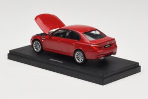BMW M5 E60 Rot Kyosho 1:43 03503R Metall – Bild 2 von 4
