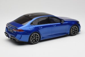 BMW M5 G90 Marina Bay Blue Metallic GT Spirit 1:18 GT507 Resin – Bild 2 von 6