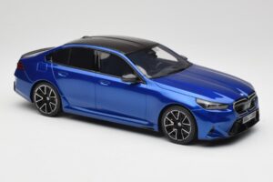 BMW M5 G90 Marina Bay Blue Metallic GT Spirit 1:18 GT507 Resin – Bild 4 von 6