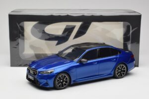 BMW M5 G90 Marina Bay Blue Metallic GT Spirit 1:18 GT507 Resin – Bild 6 von 6