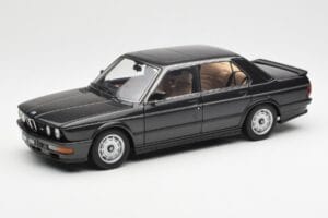 BMW M535i E28 Diamond Schwarz AUTOart 1:18 75162 Metall