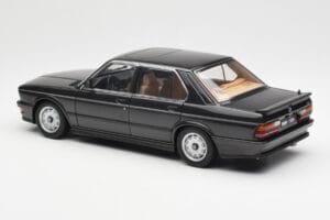 BMW M535i E28 Diamond Schwarz AUTOart 1:18 75162 Metall – Bild 7 von 8