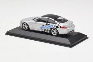 BMW M6 E63 IAA Frankfurt Silber Minichamps 1:43 M6001 Metall – Bild 3 von 4