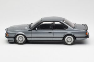 BMW M635 CSi E24 Shadow Line Delphin Metallic AUTOart 1:18 70529 Metall – Bild 4 von 8