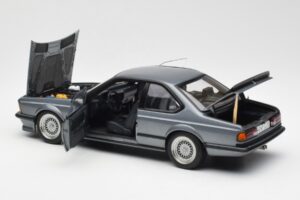 BMW M635 CSi E24 Shadow Line Delphin Metallic AUTOart 1:18 70529 Metall – Bild 5 von 8