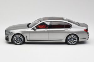 BMW M760i G12 V12 Final Edition Grau GT Spirit 1:18 GT478 Resin – Bild 3 von 6
