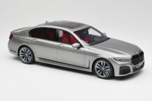 BMW M760i G12 V12 Final Edition Grau GT Spirit 1:18 GT478 Resin – Bild 4 von 6