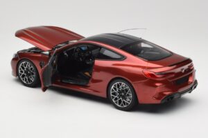 BMW M8 F91 Convertible Storm Bay Metallic Minichamps 1:18 110029020 Metall – Bild 5 von 8