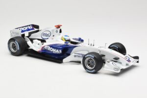 BMW Sauber F1.06 #16 N. Heidfeld Launch Version 2006 Minichamps 1:18 80430413183 Metall – Bild 4 von 6