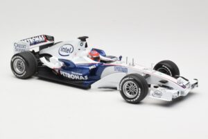 BMW Sauber F1.07 #10 R. Kubica Launch Version 2007 Minichamps 1:18 80430426995 Metall – Bild 4 von 7
