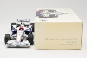 BMW Sauber F1.07 #10 R. Kubica Launch Version 2007 Minichamps 1:18 80430426995 Metall – Bild 6 von 7