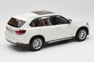 BMW X5 E70 Alpine White Paragon 1:18 PA-97073 Metall – Bild 3 von 8