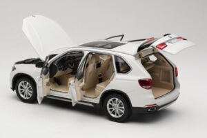BMW X5 E70 Alpine White Paragon 1:18 PA-97073 Metall – Bild 5 von 8