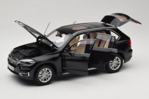 BMW X5 E70 Sapphire Black Paragon 1:18 PA-97071 Metall – Bild 2 von 8