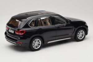 BMW X5 E70 Sapphire Black Paragon 1:18 PA-97071 Metall – Bild 3 von 8