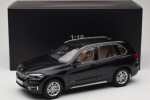 BMW X5 E70 Sapphire Black Paragon 1:18 PA-97071 Metall – Bild 8 von 8