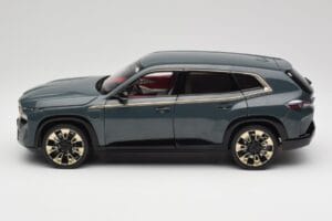 BMW XM G09 Isle of Man Green Minichamps 1:18 110023300 Metall – Bild 4 von 8