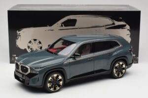 BMW XM G09 Isle of Man Green Minichamps 1:18 110023300 Metall – Bild 8 von 8