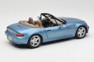 BMW Z3 E36/7 James Bond Goldeneye Blau Metallic UT Models 1:18 180024336 Metall – Bild 3 von 8
