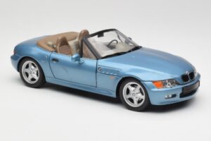 BMW Z3 E36/7 James Bond Goldeneye Blau Metallic UT Models 1:18 180024336 Metall – Bild 6 von 8