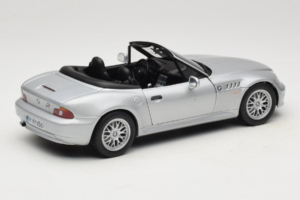 BMW Z3 Roadster 1.8 Silber Händler Edition UT Models 1:18 80439411712 Metall – Bild 3 von 8