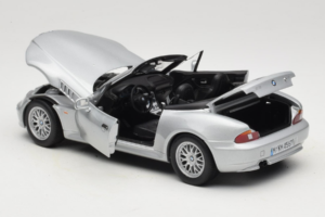 BMW Z3 Roadster 1.8 Silber Händler Edition UT Models 1:18 80439411712 Metall – Bild 5 von 8