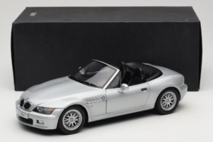 BMW Z3 Roadster 1.8 Silber Händler Edition UT Models 1:18 80439411712 Metall – Bild 8 von 8