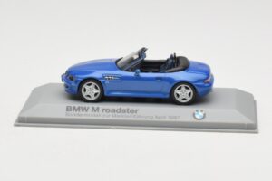 BMW Z3 Roadster 2.8 Blau Minichamps 1:43 BMW003 Metall