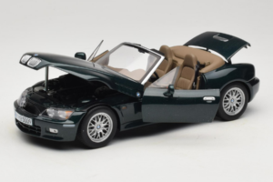 BMW Z3 Roadster 2.8 Dunkelgrün Händler Edition UT Models 1:18 80439411713 Metall – Bild 2 von 8
