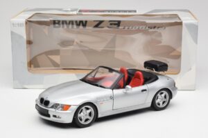 BMW Z3 Roadster Mit Gepäckträger Silber UT Models 1:18 20407 Metall – Bild 8 von 8