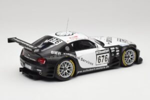 BMW Z4 #676 H. Stuck / J. Hennerici / D. Hurtgen Team Schubert Nürburgring 24 Hours 2006 AUTOart 1:18 80649 Metall – Bild 2 von 6