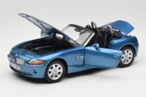 BMW Z4 E85 Blau Metallic Motormax 1:18 73144 Metall – Bild 2 von 8