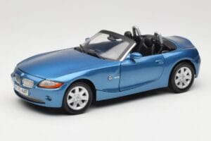 BMW Z4 E85 Blau Metallic Motormax 1:18 73144 Metall