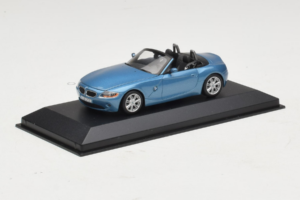 BMW Z4 E85 Cabriolet Light Blue Metallic Minichamps 1:43 BMW016 Metall – Bild 2 von 4