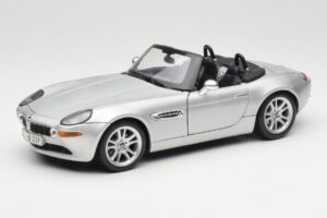 BMW Z8 E52 Titanium Silver Maisto 1:18 536896 Metall