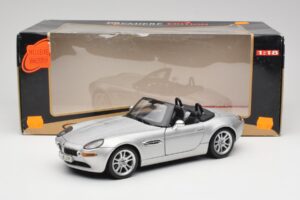BMW Z8 E52 Titanium Silver Maisto 1:18 536896 Metall – Bild 8 von 8