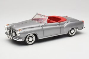 Borgward Isabella Cabriolet Silber Revell 1:18 8411 Metall