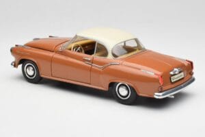 Borgward Isabella Coupe Bronze Weiss Revell 1:18 08982 Metall – Bild 7 von 8