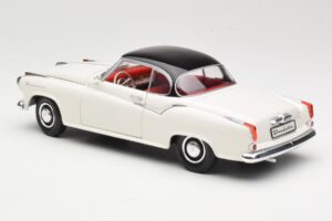 Borgward Isabella Coupe Weiss Revell 1:18 08982-W1 Metall – Bild 7 von 8