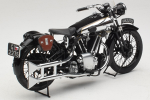 Brough Superior SS 100 T. E. Lawrence Minichamps 1:18 122135500 Metall – Bild 2 von 6