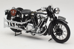 Brough Superior SS 100 T. E. Lawrence Minichamps 1:18 122135500 Metall – Bild 4 von 6