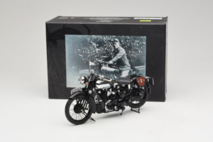 Brough Superior SS 100 T. E. Lawrence Minichamps 1:18 122135500 Metall – Bild 6 von 6