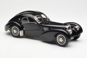 Bugatti 57SC Atlantic Schwarz CMC 1:18 M-085 Metall – Bild 4 von 6